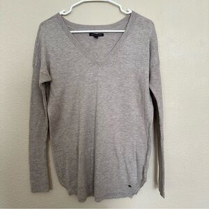 American Eagle Tan V-Neck Sweater